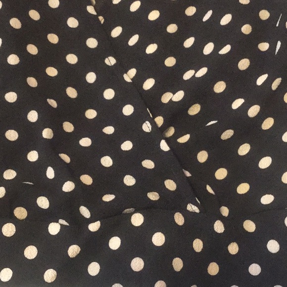 ❌DONATED❌Black Polka Dot V-neck Back Tie Ruffle Sleeve Hem Top - Picture 6 of 9